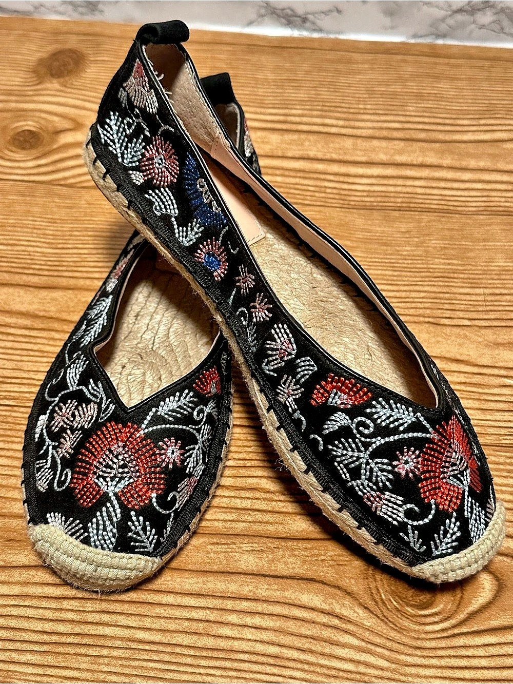 Avec Les Filles Gisella Embroidered Espadrille Flats Black & Red
